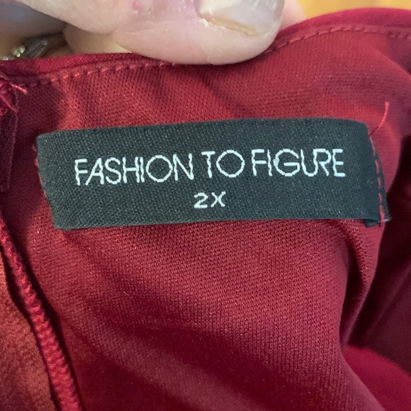 FASHION TO FIGURE STRETCH CHERRY RED BURGUNDY RUCHED FRONT WIGGLE DRESS - Picture 7 of 13